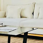 Cih Aparthotel 4*