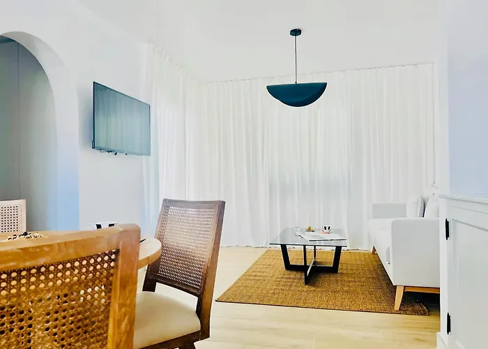 Hotel apartamentowy Cih 4*